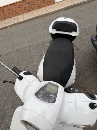 Daelim Besbi 125cc Scooter Blanca