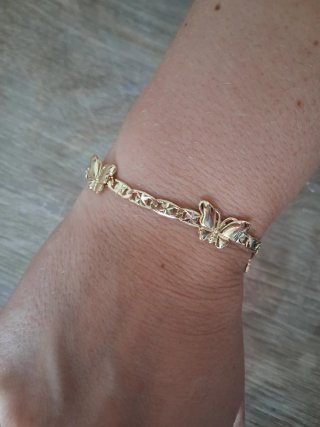 Pulsera de oro laminado con mariposas