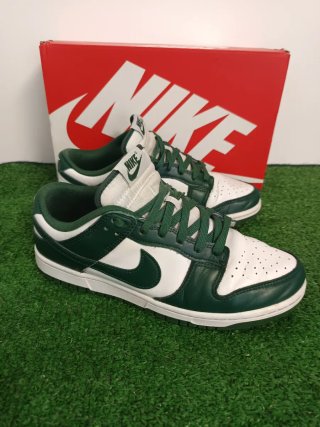 Nike Dunk Low Retro Verde y Blanco