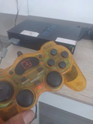 Consola PS2 Negra con 2 Ma