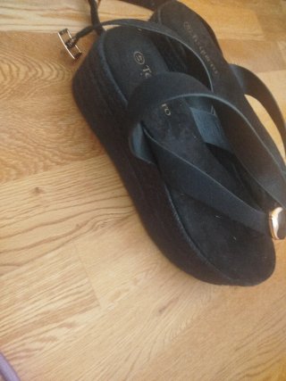 Sandalias negras con plataforma