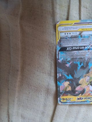 Carta Pokémon Reshiram y Zekrom GX Tag Team