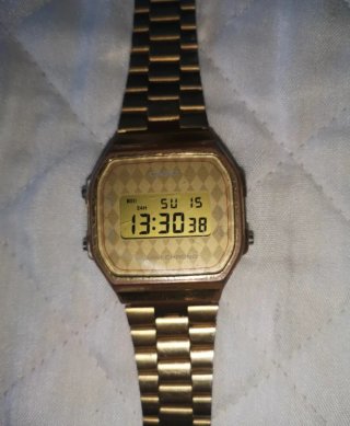 Reloj Casio A-168 retro-vintage años 80/90