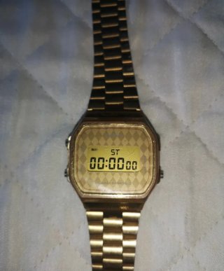 Reloj Casio A-168 retro-vintage años 80/90