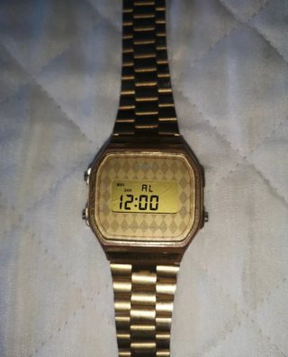 Reloj Casio A-168 retro-vintage años 80/90