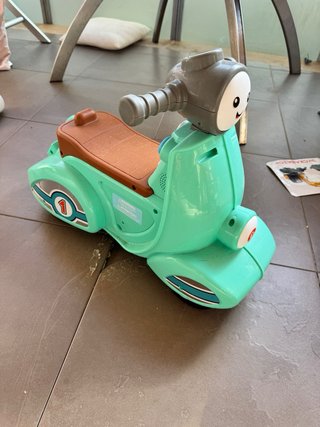 Moto correpasillos Fisher-Price