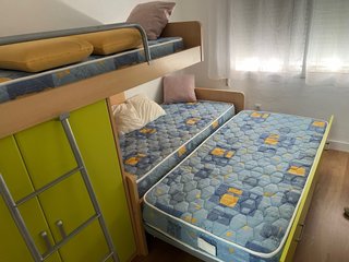 Letto a castello con armadio