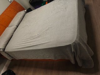 Testiera e contenitore per letto