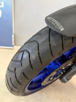 Yamaha MT-07 Naked Azul y Negra