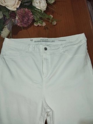 2 Vaqueros Elásticos Blancos