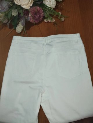 2 Vaqueros Elásticos Blancos