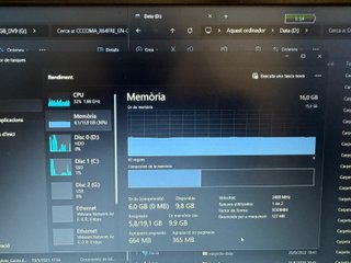 Lenovo IdeaPad 330 Portátil Negro/Gris