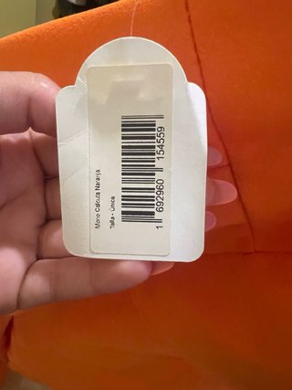 Mono naranja asimétrico con abertura