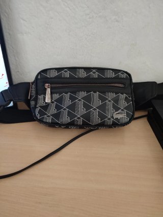 Riñonera Lacoste negra y blanca no envíos