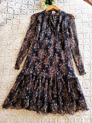 Vestido Negro de Gasa con Flores TXsS