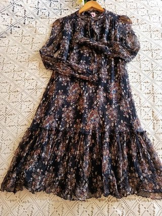 Vestido Negro de Gasa con Flores TXsS