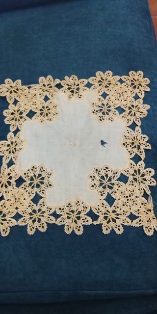 Pañuelo antiguo encaje Dolorosa 30x30