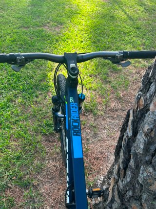 Bicicleta B-Twin montaña azul