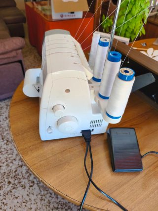 Remalladora Singer 14SH754 Overlock