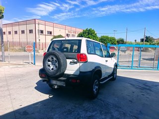 Nissan Terrano II 2003