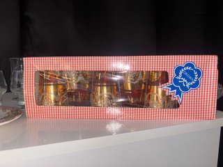 Set de tazas, copas y vasos de cristal