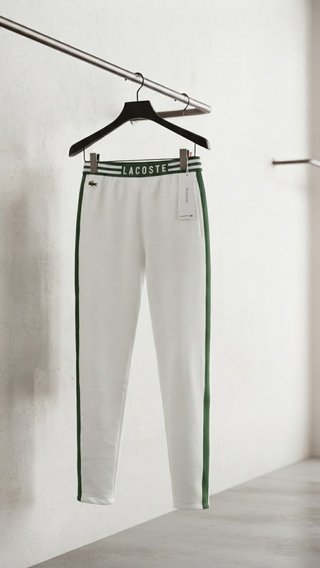 Pantalones deportivos Lacoste blancos y verdes