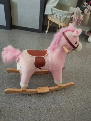 Caballito balancín rosa