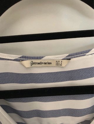 Blusa Stradivarius Rayas Azul y Blanco