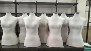 Por cierre, estanterías y maniquies