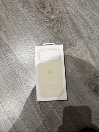 Funda iPhone 17 Pro Silicona Beige