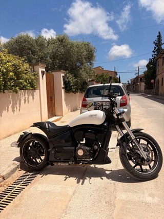 Leonart Pidler 125 Cruiser Negra y Blanca