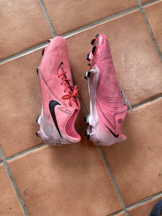 Botas de fútbol Nike Phantom GX rosas