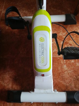 Bicicleta terapéutica estática eléctrica