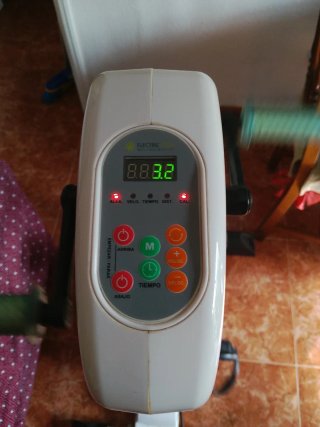 Bicicleta terapéutica estática eléctrica