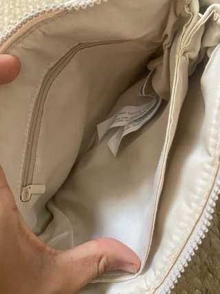 Bolso crema acolchado Stradivarius