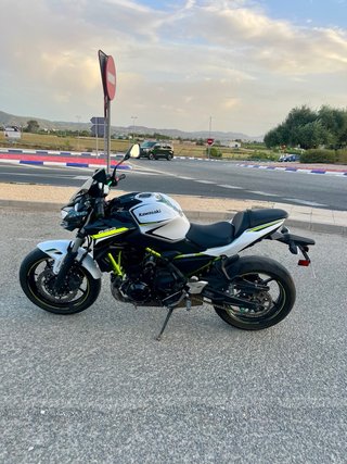 Kawasaki Z650 A2