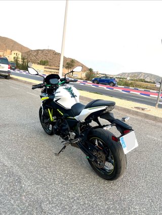 Kawasaki Z650 A2