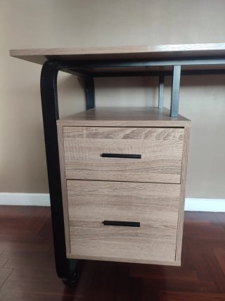 Escritorio madera fresno y hierro