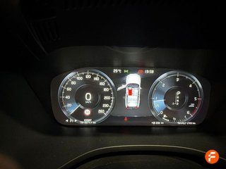 Volvo XC60 2.0 D4 R-Design Auto