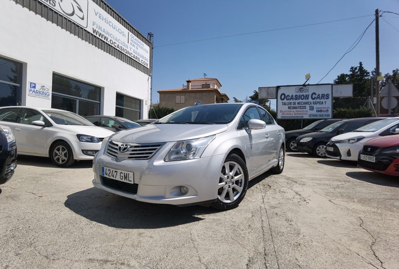Toyota Avensis 2.0d4d - 126cv - 99000km!! - foto 1