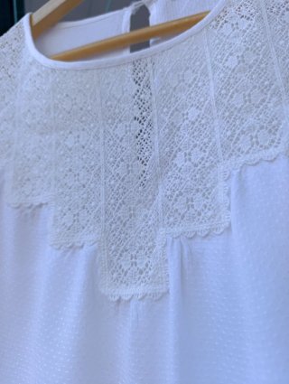 Blusa blanca canesú