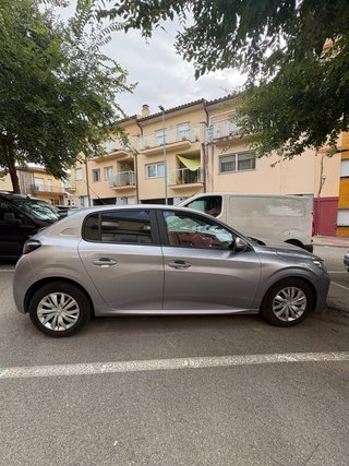Peugeot 208 2021