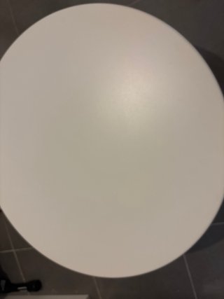 Mesa redonda metálica blanca