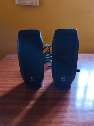 Altavoces Logitech Negros