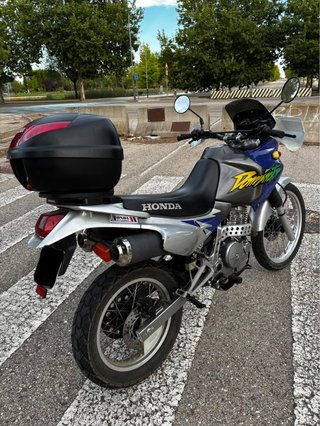 Honda Dominator 650cc Enduro