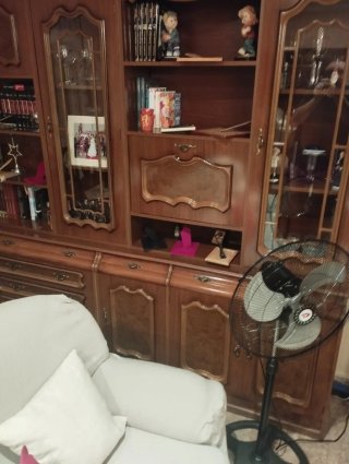 Mueble de comedor madera SI TE INTERESA ES GRATIS
