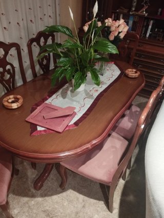 Mueble de comedor madera SI TE INTERESA ES GRATIS