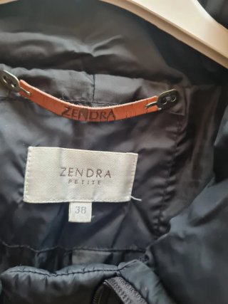 Cazadora acolchada mujer negra