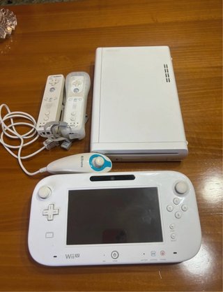 Nintendo Wii U Bianca + GamePad + Accessori