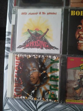 Lote 9 CDs Bob Marley, Ziggy Marley y Reggae